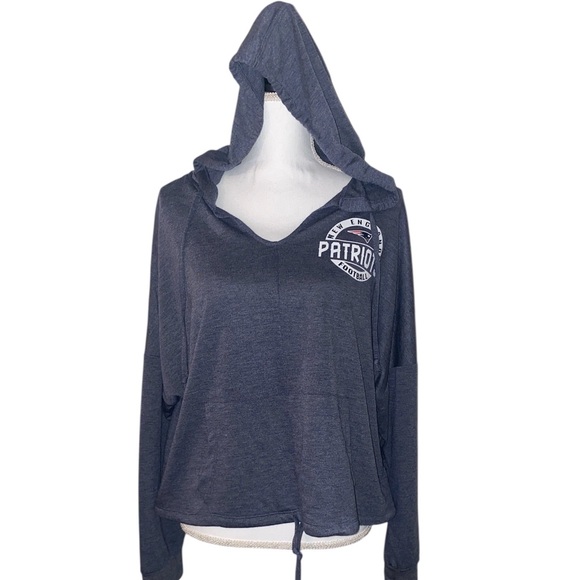 NFL New England Patriots Teen Girls Blue XL Extra Large Pullover Hoodie - Picture 1 of 12